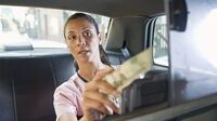 Pass deg for absurde taxiavgifter