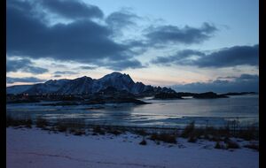 Mørketid i nord, med litt morgenlys