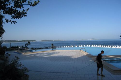 Morgon vid poolen