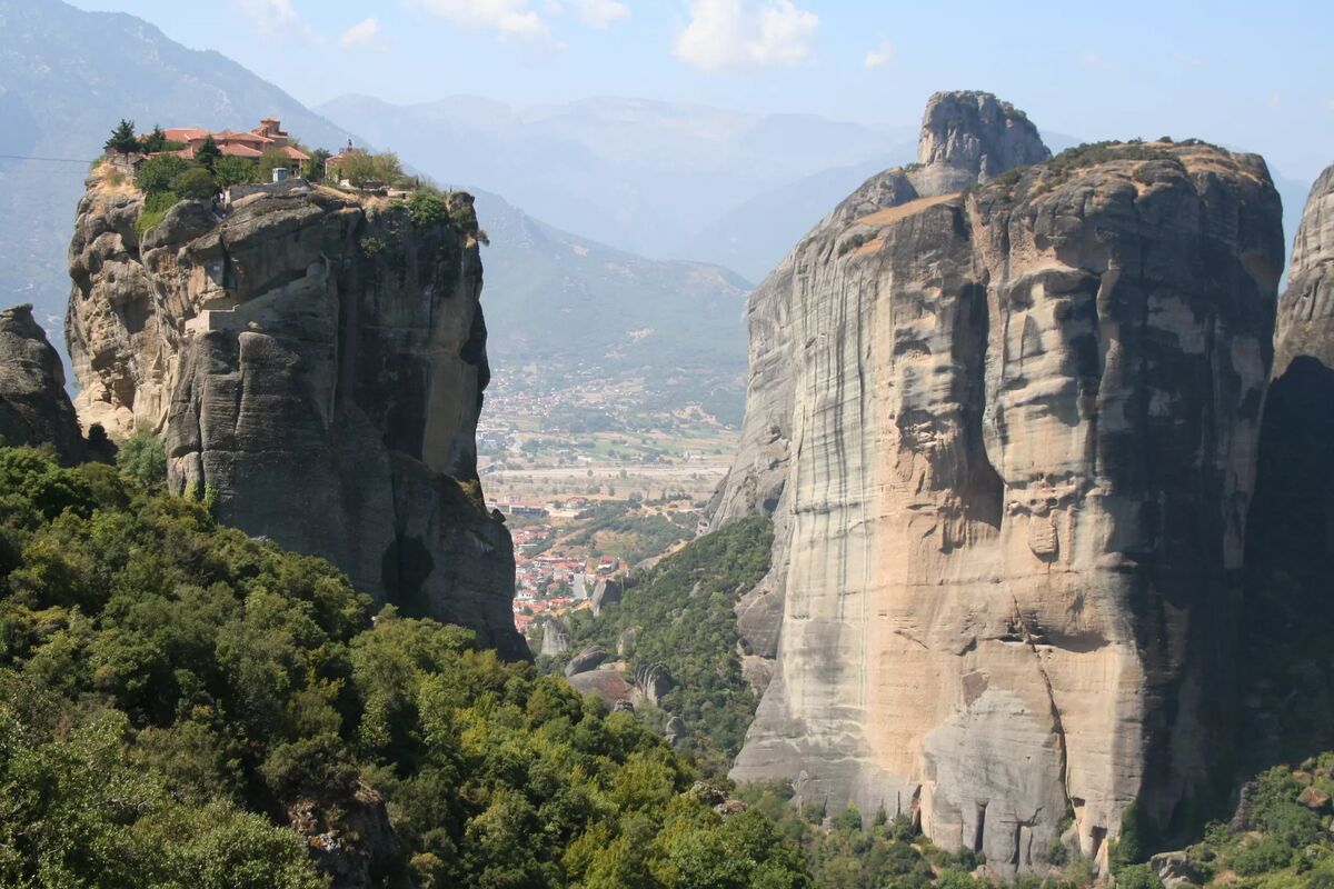 Meteora "For your eys only-klippan/klostret"