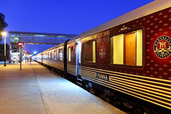 Bild: Mahajara Express