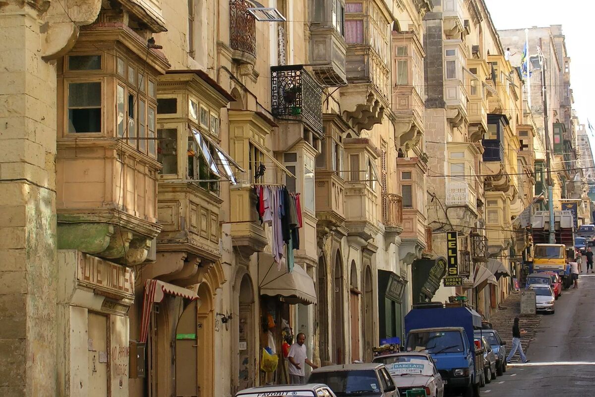 En gata i Valletta