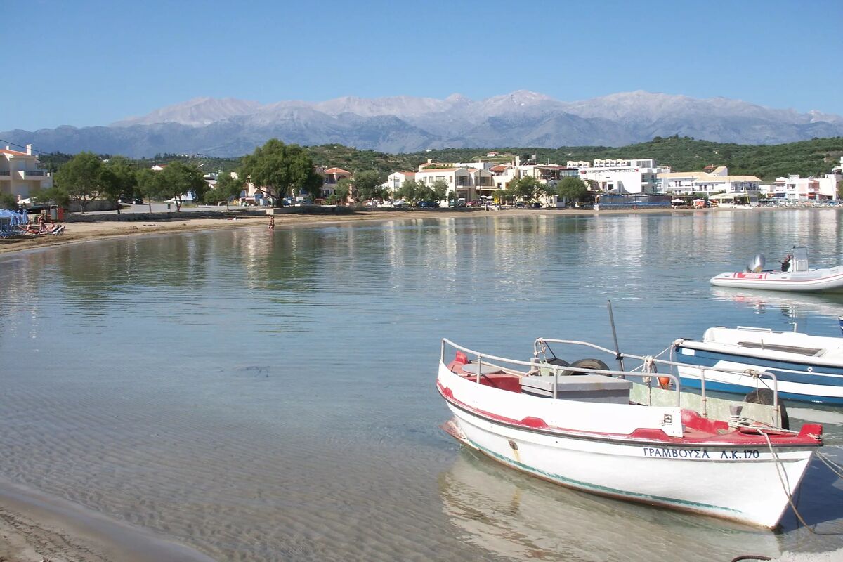 Almirida Bay